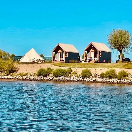Luxury Suite Heerewaarden Exterior foto